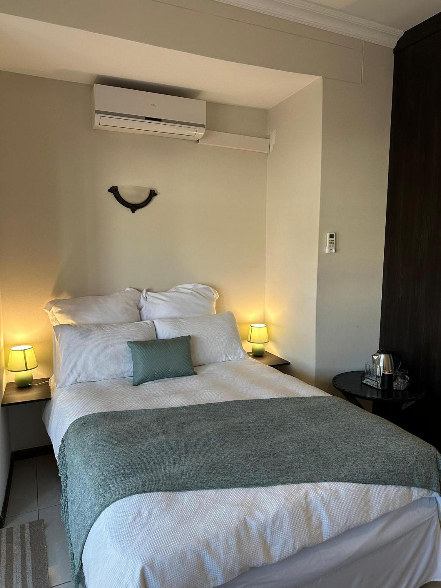 Cora'S Boutique Bed & Breakfast スワコプムント 部屋 写真