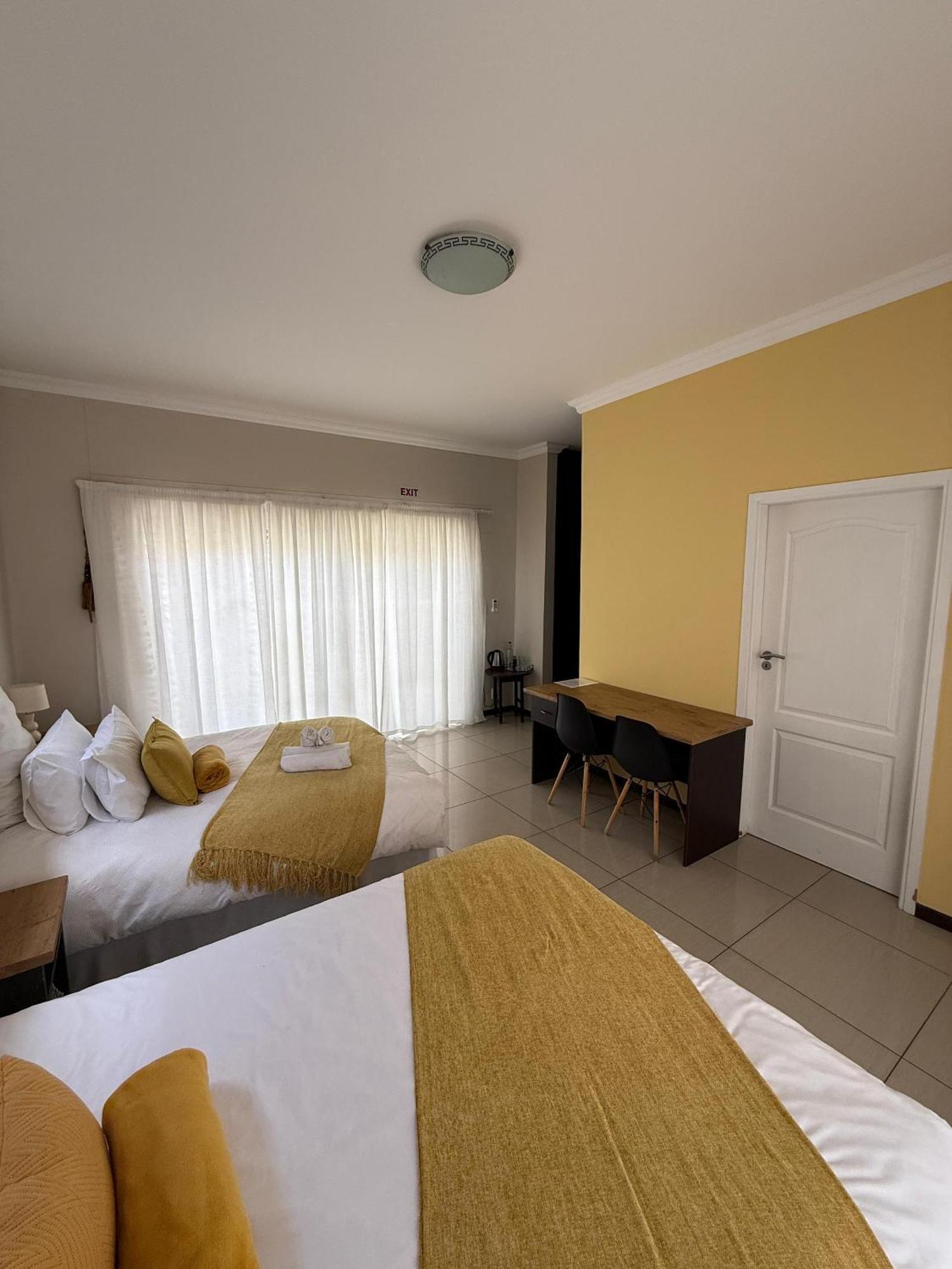 Cora'S Boutique Bed & Breakfast スワコプムント エクステリア 写真